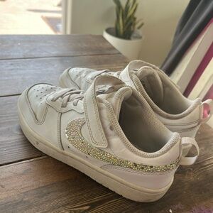 Nike White and Silver Sneakers with Chunky Sole